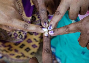 8 राज्यों की 49 सीटों पर मतदान खत्म