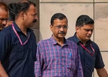 निचली अदालत से अरविंद केजरीवाल को झटका