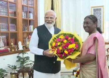 राष्ट्रपति से मिलकर नरेंद्र मोदी ने सरकार बनाने का दावा पेश किया, 9 जून को शपथग्रहण