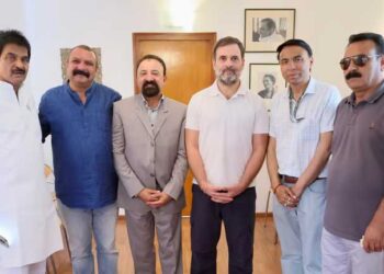 लद्दाख के निर्दलीय सांसद मोहम्मद हनीफा जान की राहुल गांधी से मुलाकात