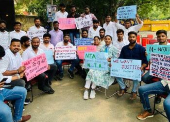 नीट पेपर लीक मामले में गुजरात में CBI की बड़ी कार्रवाई