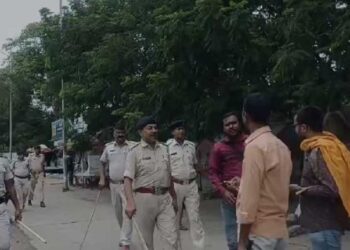 पटना में सीएम आवास का घेराव करने पहुंचे गेस्ट शिक्षकों पर लाठीचार्ज