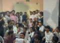 NEET-UG परीक्षाओं में धांधली के खिलाफ NSUI की NTA दफ्तर में घुसकर  नारेबाजी