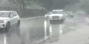 राजधानी दिल्ली में भीषण गर्मी से राहत, कई इलाकों में बारिश