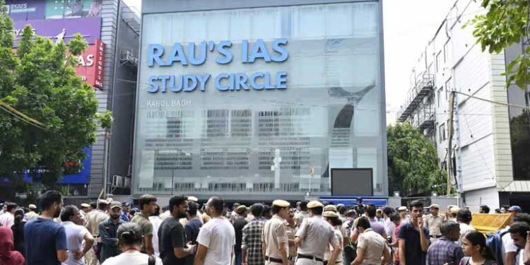 3 UPSC छात्रों की मौत के मामले में कोचिंग सेंटर का मालिक गिरफ्तार