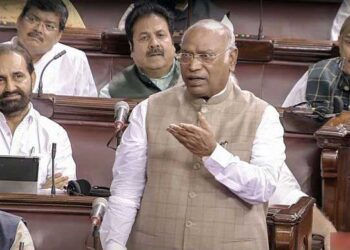 राज्यसभा में खड़गे ने मोदी सरकार-बीजेपी को सुनाई खरी-खरी
