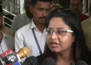 विवादित ट्रेनी IAS पूजा खेडकर ने तोड़ी चुप्पी