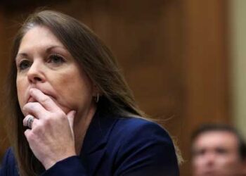 अमेरिकी खुफिया सेवा की निदेशक ने दिया इस्तीफा