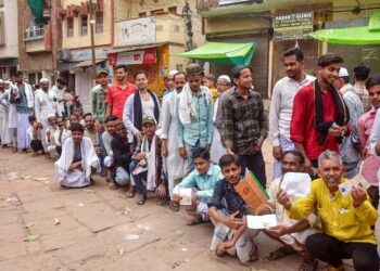 बिहार समेत 7 राज्यों की 13 विधानसभा सीटों पर उपचुनाव के लिए मतदान शुरू
