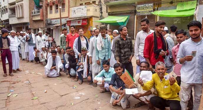 बिहार समेत 7 राज्यों की 13 विधानसभा सीटों पर उपचुनाव के लिए मतदान शुरू