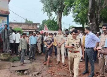 दीवार गिरने से 9 बच्चों की मौत पर खड़गे ने जताया शोक