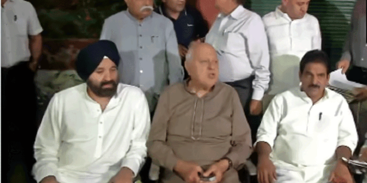 जम्मू-कश्मीर में कांग्रेस 32, नेशनल कॉन्फ्रेंस51 सीट पर लड़ेगी चुनाव