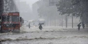 उत्तराखंड में भारी बारिश के कारण विभिन्न स्थानों पर 12 लोगों की मौत