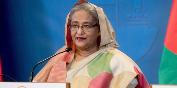 शेख हसीना भारत पहुंचीं, गाजियाबाद के हिंडन एयरबेस पर उतरा विमान