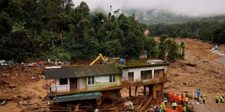 वायनाड के भूस्खलन प्रभावित चूरलमाला में बचाव अभियान जारी