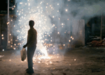 दीपावली पर आतिशबाजी के बाद लोगों को सांस लेने में दिक्कत