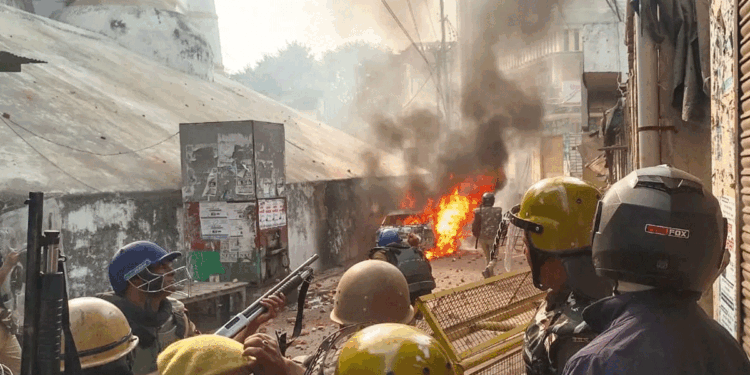 प्रदर्शनकारियों पर फायरिंग सोची समझी साज़िश का दुष्परिणाम