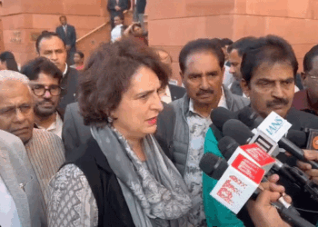 प्रियंका गांधी ने केरल के सांसदों के साथ गृह मंत्री शाह से की मुलाकात