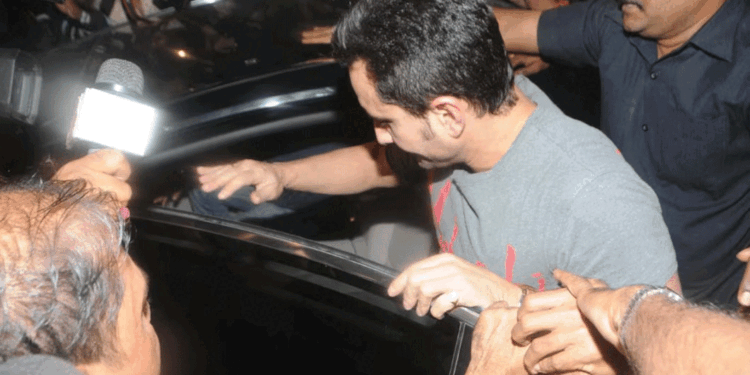 सैफ के हमलावर के चेहरे की पहचान करेगी पुलिस