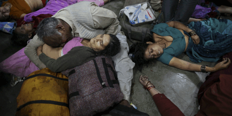 महाकुंभ में मची भगदड़ से हुई मौतों पर नेता प्रतिपक्ष राहुल गांधी ने दुख जताया