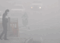 दिल्ली में घने कोहरे के कारण दृश्यता शून्य हुई