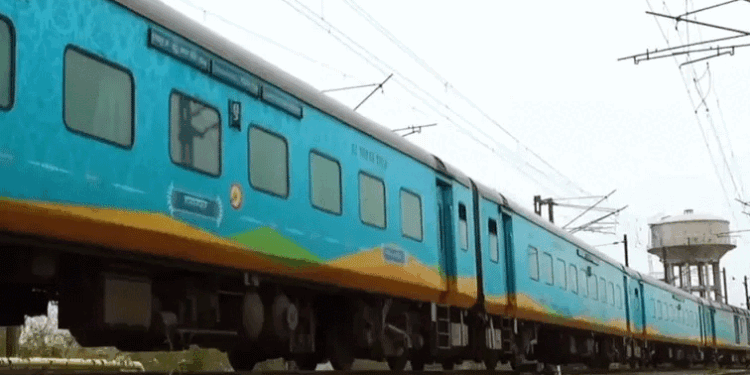 किउल-झाझा रेल खंड पर तीन महिलाओं की ट्रेन की चपेट में आ जाने से मौत