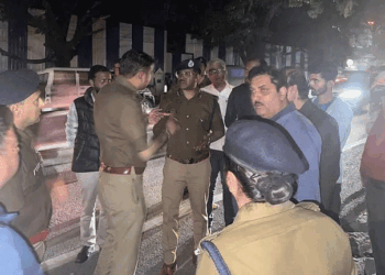 उत्तराखंड की राजधानी देहरादून में तेज रफ्तार कार का कहर