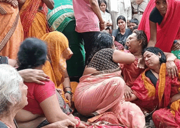 अंधाधुंध फायरिंग कर बालू व्यवसायी समेत 3 भाईयों की हत्या