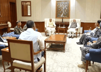 प्रधानमंत्री ने सैन्य प्रमुखों के साथ की अहम बैठक