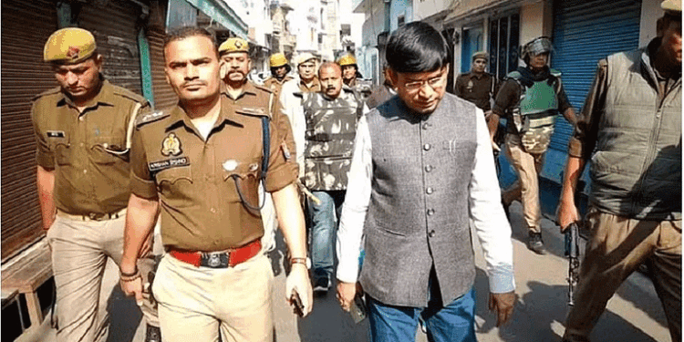 संभल में मुहर्रम से पहले प्रतिबंधात्मक नियमों के तहत कार्रवाई