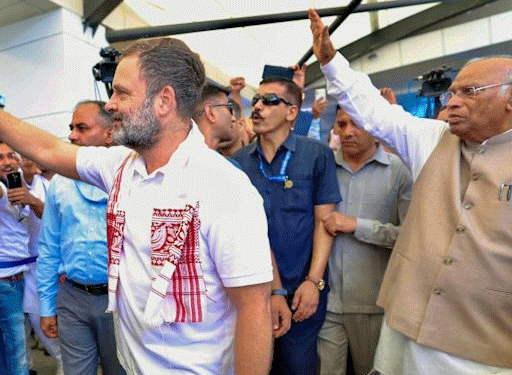 जम्मू कश्मीर को पूर्ण राज्य का दर्जा देने के लिए मानसून सत्र में विधेयक लाने की मांग