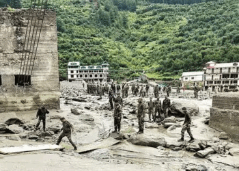 उत्तरकाशी : चारों तरफ तबाही, रोड-मकान मलबे में तब्दील