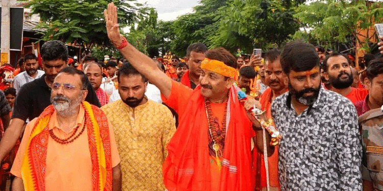 BJP सांसद निशिकांत दुबे और मनोज तिवारी पर FIR दर्ज