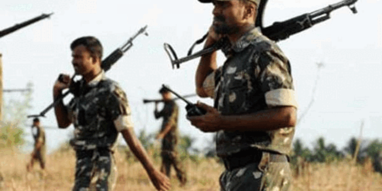 बोकारो में मुठभेड़ में दो नक्सली ढेर, CRPF के एक जवान की भी मौत