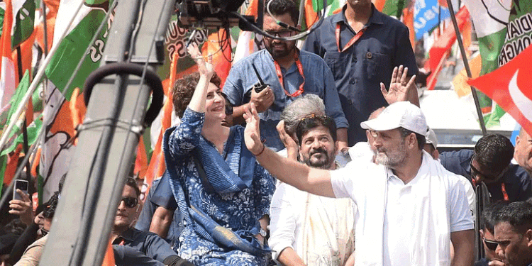 वोटर अधिकार यात्रा’ में शामिल हुईं प्रियंका गांधी