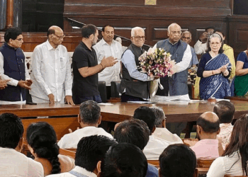 इंडिया गठबंधन ने बी सुदर्शन रेड्डी को किया सम्मानित