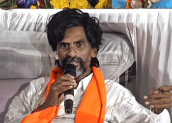 मनोज जरांगे ने  फडणवीस को दी चेतावनी