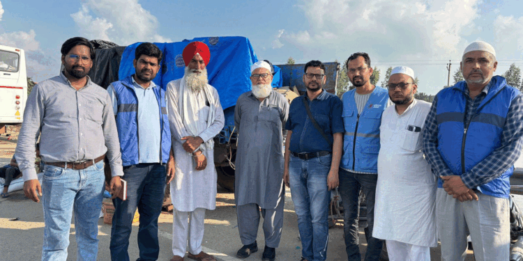 जमाअत प्रतिनिधिमंडल का पंजाब के बाढ़ प्रभावित इलाकों का दौरा