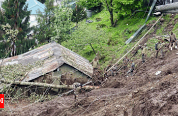 सिक्किम  में चार की मौत और तीन अन्य लापता