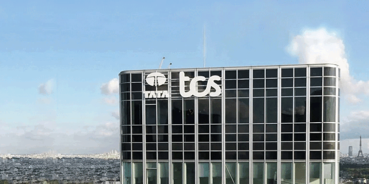 टाटा कंसल्टेंसी सर्विसेज के कर्मचारियों की संख्या में लगभग 20,000 की कमी