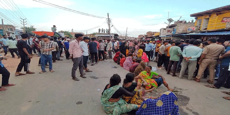 आगरा में दुर्गा प्रतिमा विसर्जन के दौरान बड़ा हादसा