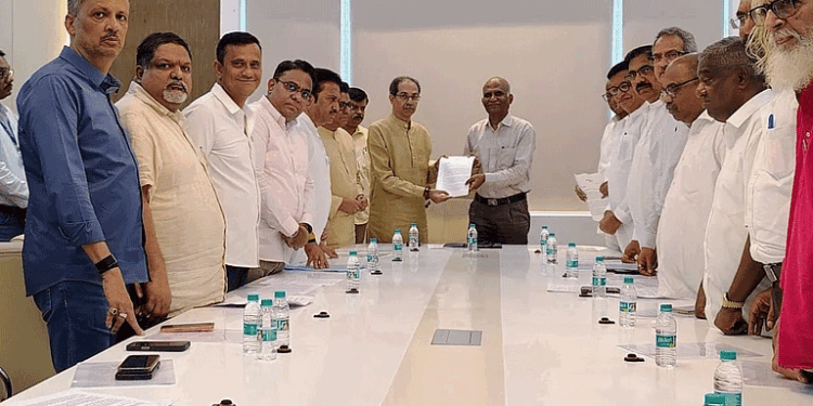 महाराष्ट्र में विपक्षी नेता मुख्य निर्वाचन आयुक्त से मिले