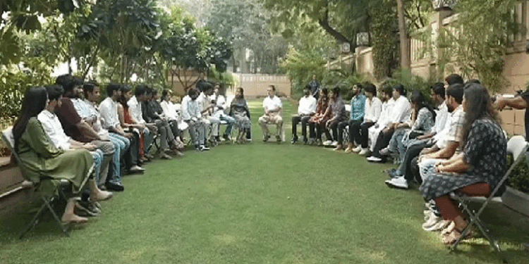 राहुल गांधी ने बिहारी युवाओं से किया संवाद