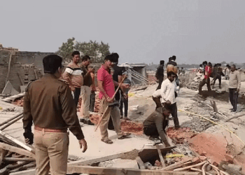 ग्रेटर नोएडा में बड़ा हादसा