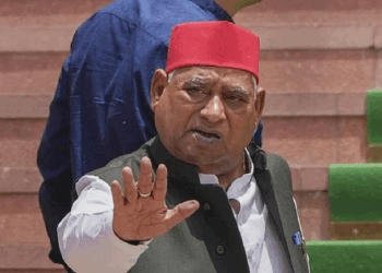 अवधेश प्रसाद ने राम मंदिर के ध्वजारोहण में नहीं बुलाए जाने का आरोप लगाया