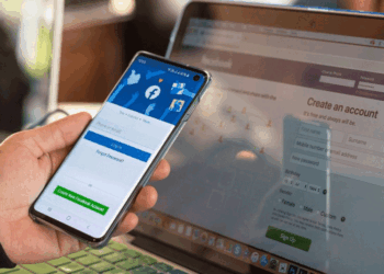 युवती ने फेसबुक लाइव पर की खुदकुशी