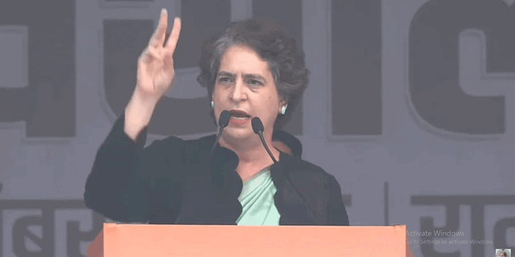 रामलीला मैदान में मोदी सरकार पर जमकर बरसीं प्रियंका