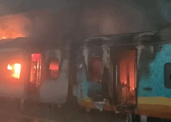 टाटा – एर्नाकुलम एक्सप्रेस में लगी भीषण आग