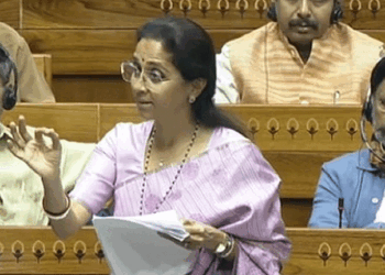 महाराष्ट्र में कोई चुनाव आयोग नहीं