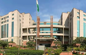 दिल्ली के साकेत कोर्ट के विकलांग स्टाफ ने की खुदकुशी